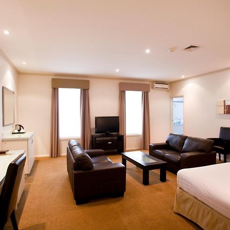 Beau Monde International Otel Doncaster East Oda fotoğraf