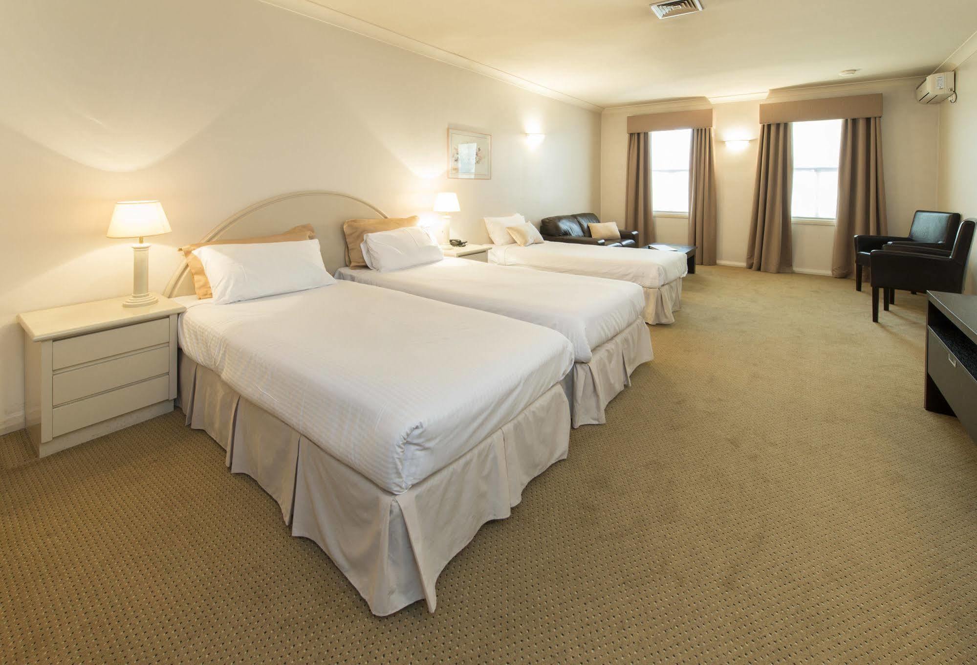 Beau Monde International Otel Doncaster East Dış mekan fotoğraf