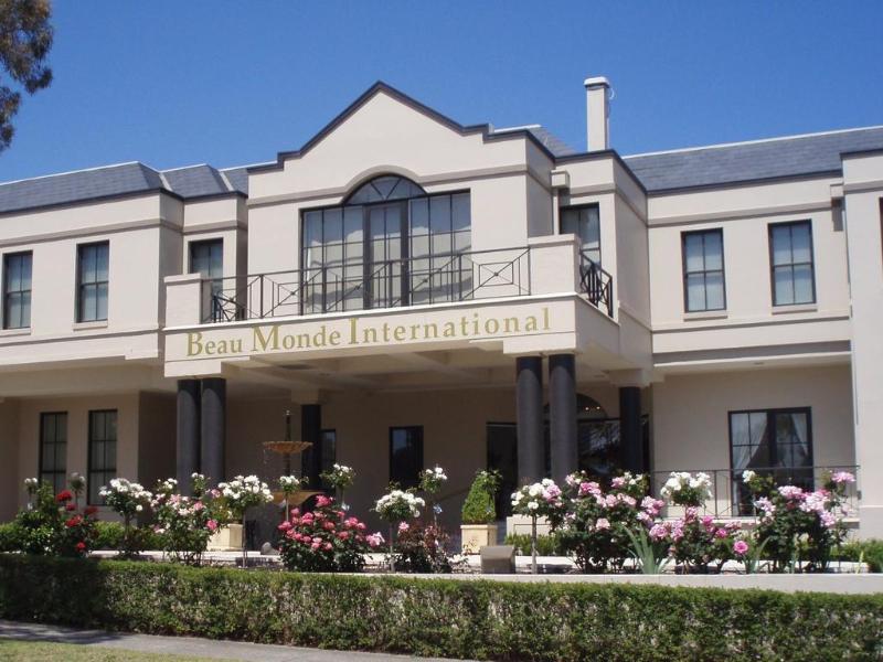 Beau Monde International Otel Doncaster East Dış mekan fotoğraf