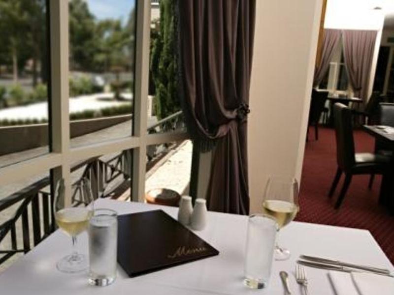 Beau Monde International Otel Doncaster East Dış mekan fotoğraf